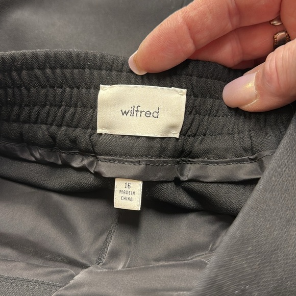 Aritzia | Wilfred NWT Black Polyester Wide Leg Crop Dress Pants Size 16 - Picture 4 of 10
